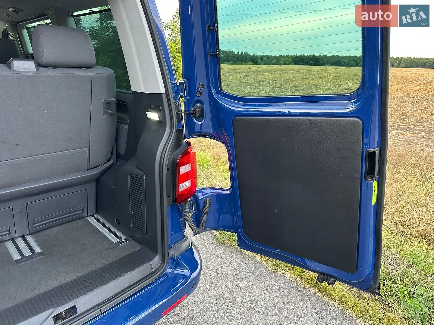 2011 Volkswagen Multivan - мініатюра 25