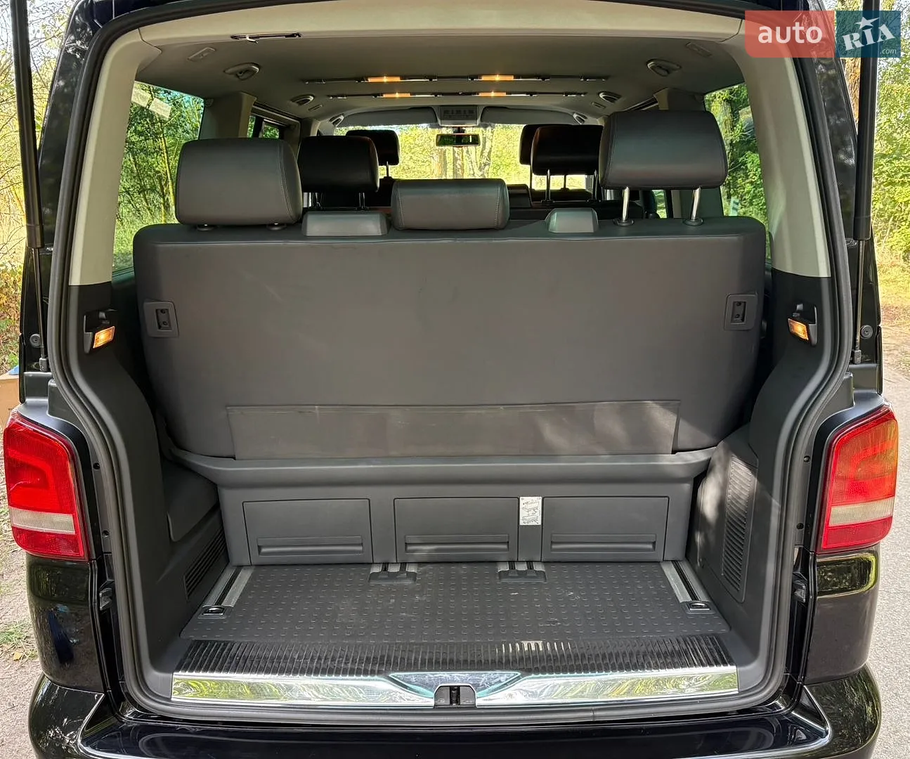 2012 Volkswagen Multivan - мініатюра 26