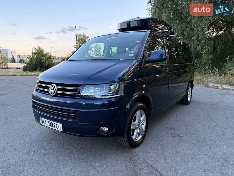 Минивэн Volkswagen Multivan 2015 в Киеве
