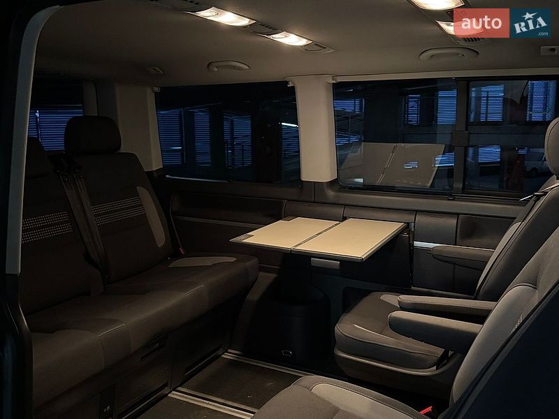 Минивэн Volkswagen Multivan 2013 в Виннице