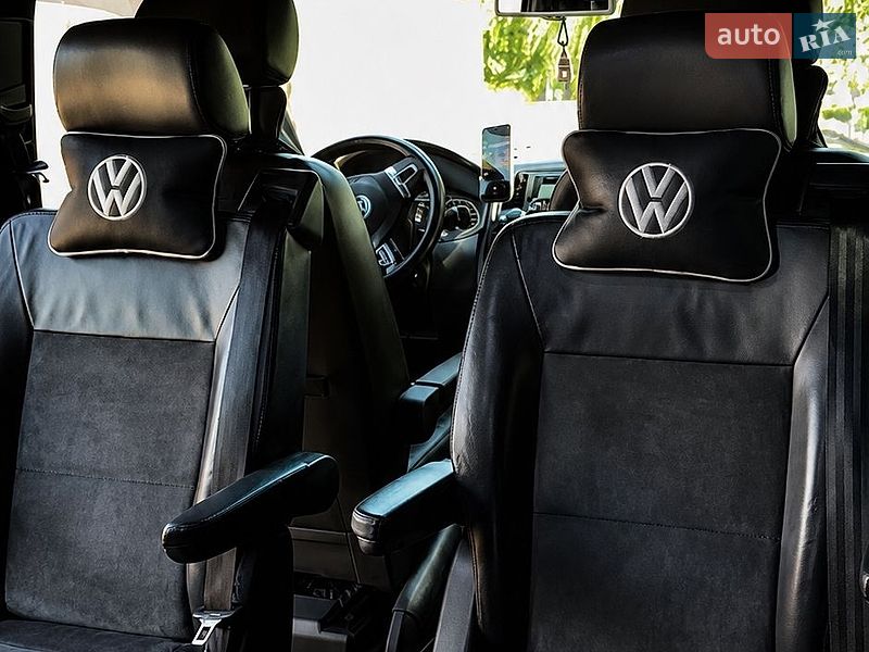 Минивэн Volkswagen Multivan 2010 в Маяках фото 8 Минивэн Volkswagen Multivan 2010 в Маяках