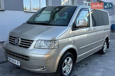 Минивэн Volkswagen Multivan 2008 в Ровно