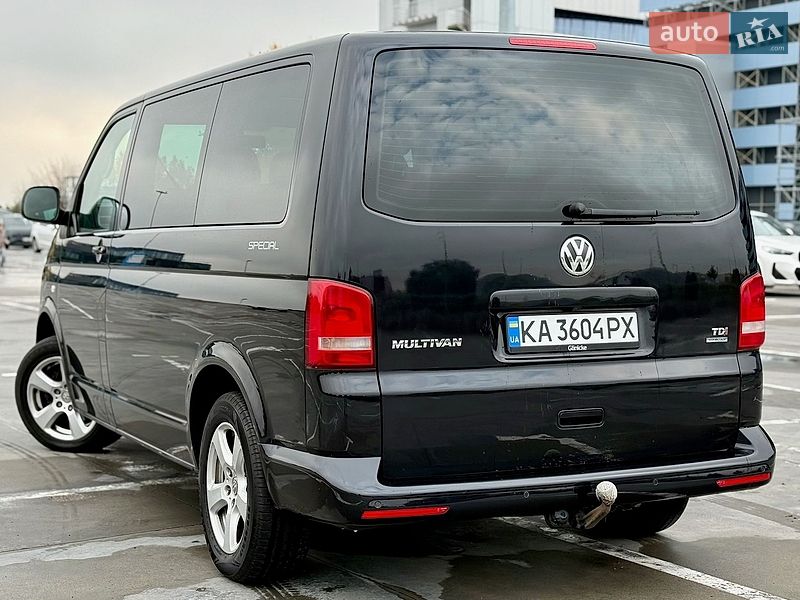 Минивэн Volkswagen Multivan 2013 в Киеве