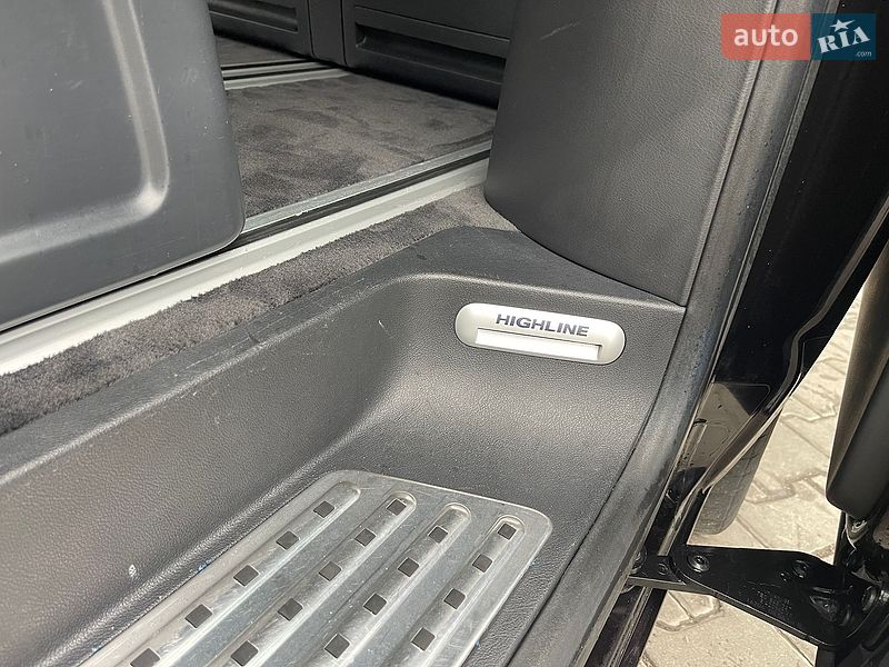 Минивэн Volkswagen Multivan 2016 в Луцке