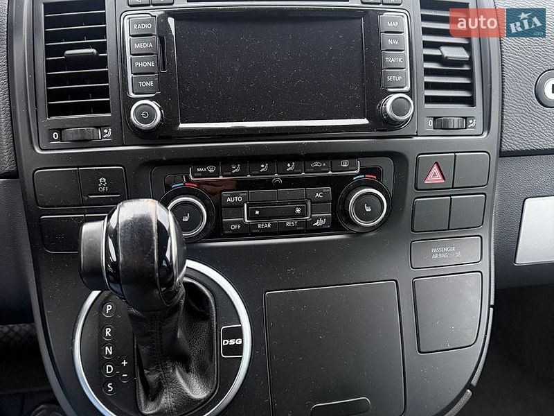Минивэн Volkswagen Multivan 2011 в Луцке фото 5 Минивэн Volkswagen Multivan 2011 в Луцке