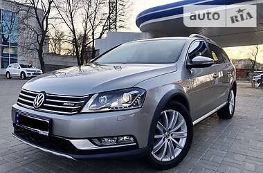 Універсал Volkswagen Passat Alltrack 2013 в 