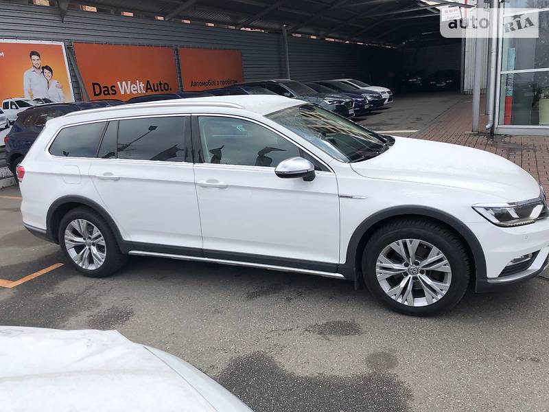 Універсал Volkswagen Passat Alltrack 2015 в Києві