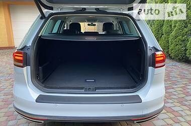 Универсал Volkswagen Passat Alltrack 2016 в Ровно