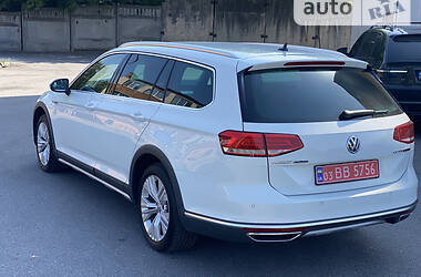 Универсал Volkswagen Passat Alltrack 2017 в Виннице