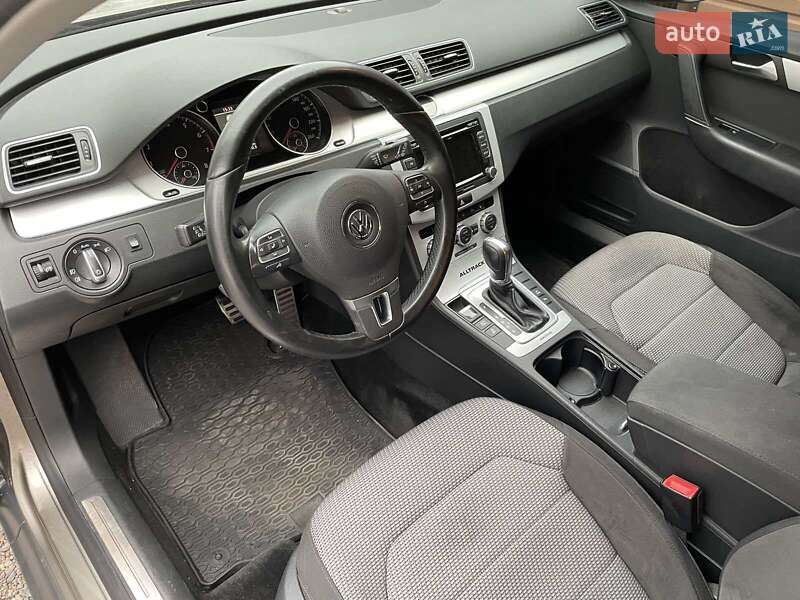 Универсал Volkswagen Passat Alltrack 2013 в Одессе