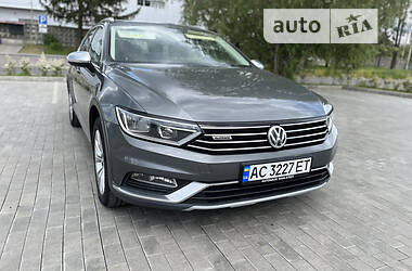 Универсал Volkswagen Passat Alltrack 2017 в Луцке