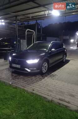 Універсал Volkswagen Passat Alltrack 2016 в Гусятині