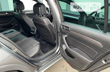 Универсал Volkswagen Passat Alltrack 2017 в Киеве