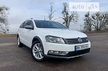 Универсал Volkswagen Passat Alltrack 2014 в Дубно