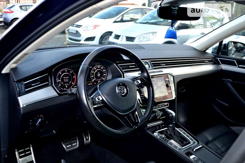Универсал Volkswagen Passat Alltrack 2018 в Хмельницком