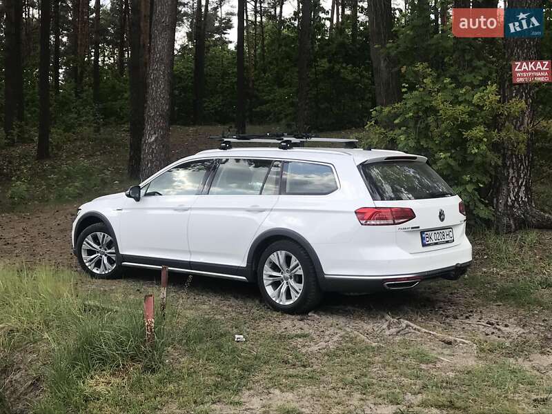Универсал Volkswagen Passat Alltrack 2017 в Ровно