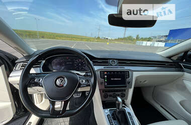 Универсал Volkswagen Passat Alltrack 2016 в Ровно