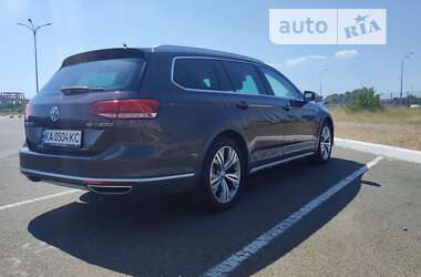 Универсал Volkswagen Passat Alltrack 2017 в Киеве