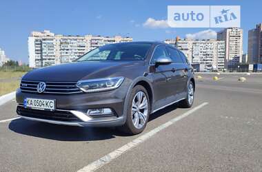 Універсал Volkswagen Passat Alltrack 2017 в Києві