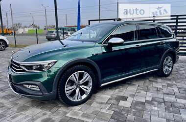 Универсал Volkswagen Passat Alltrack 2020 в Ровно