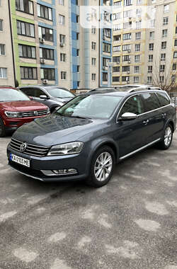 Універсал Volkswagen Passat Alltrack 2013 в Києві