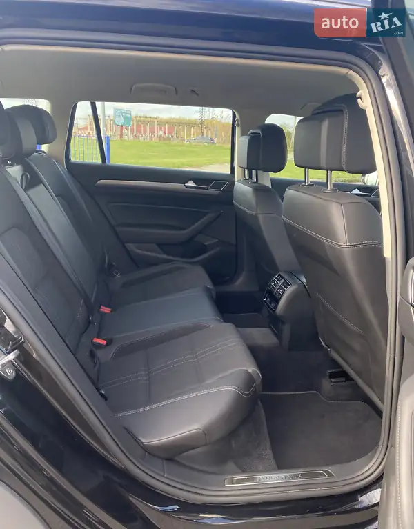 Volkswagen Passat Alltrack 2018 VIN WVWZZZ3CZJE186832 фото оголошення 7 з 37