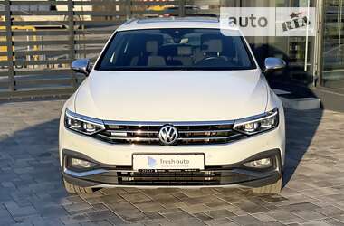 Универсал Volkswagen Passat Alltrack 2020 в Ровно