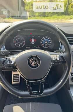 Универсал Volkswagen Passat Alltrack 2016 в Ладыжине