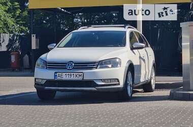 Універсал Volkswagen Passat Alltrack 2013 в Дніпрі