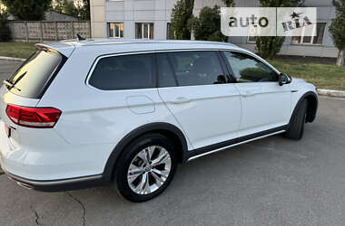 Универсал Volkswagen Passat Alltrack 2018 в Киеве