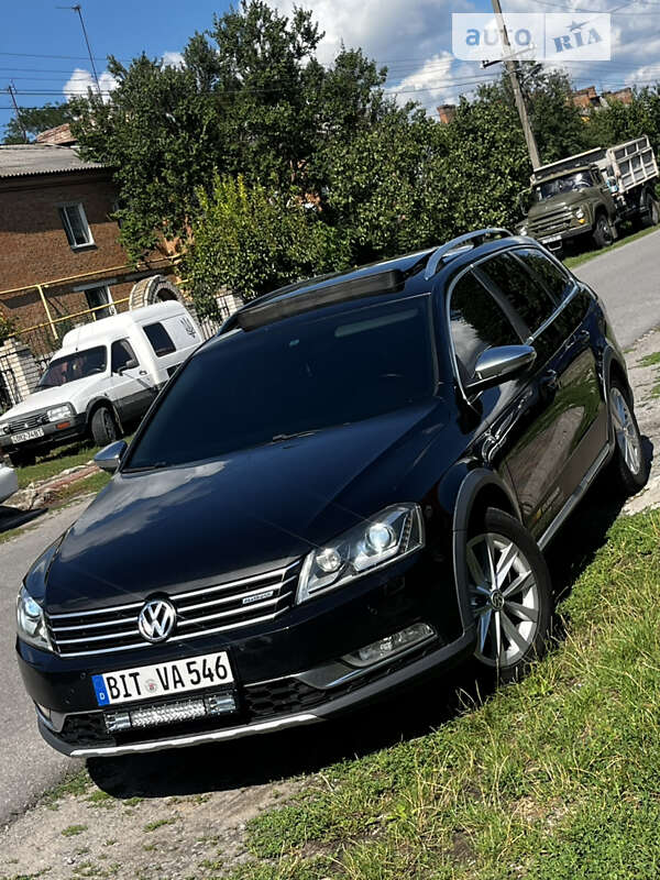 Универсал Volkswagen Passat Alltrack 2012 в Липовце
