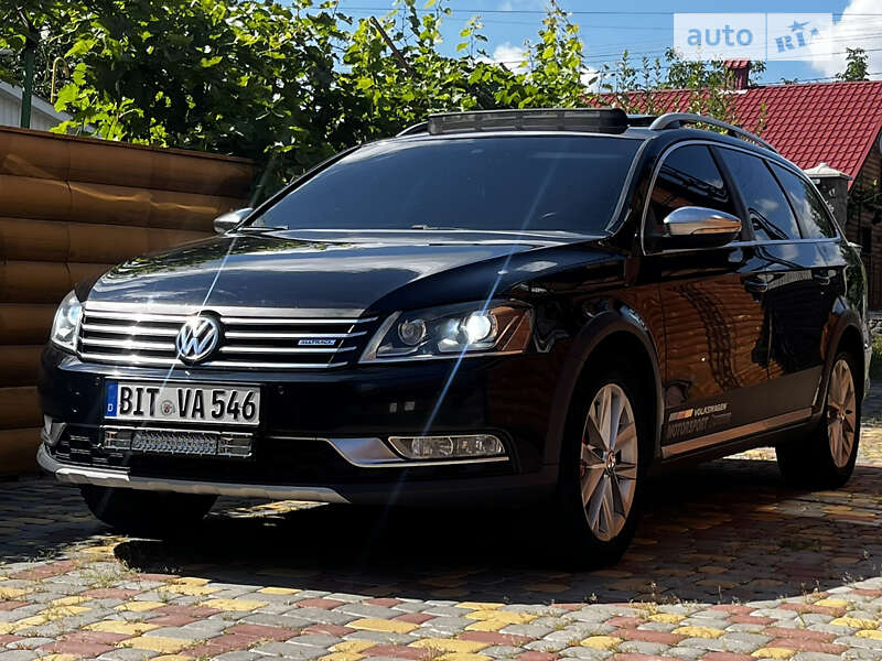 Универсал Volkswagen Passat Alltrack 2012 в Липовце
