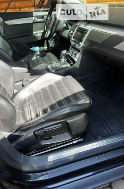 Универсал Volkswagen Passat Alltrack 2012 в 