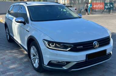 Універсал Volkswagen Passat Alltrack 2017 в 