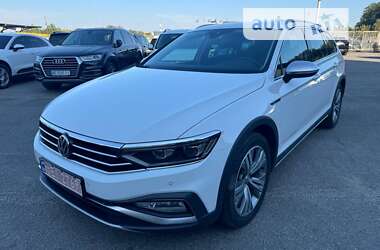 Універсал Volkswagen Passat Alltrack 2020 в Львові