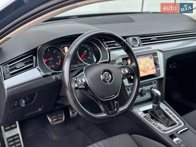 Универсал Volkswagen Passat Alltrack 2017 в Сарнах