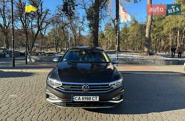 Универсал Volkswagen Passat Alltrack 2020 в 