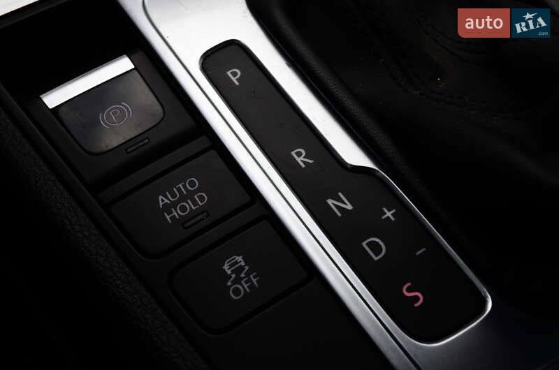 Универсал Volkswagen Passat Alltrack 2012 в Киеве