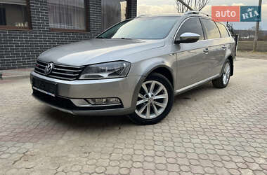 Універсал Volkswagen Passat Alltrack 2013 в Коломиї