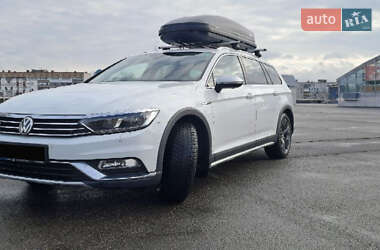 Універсал Volkswagen Passat Alltrack 2017 в Києві