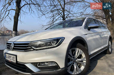 Универсал Volkswagen Passat Alltrack 2015 в Киеве