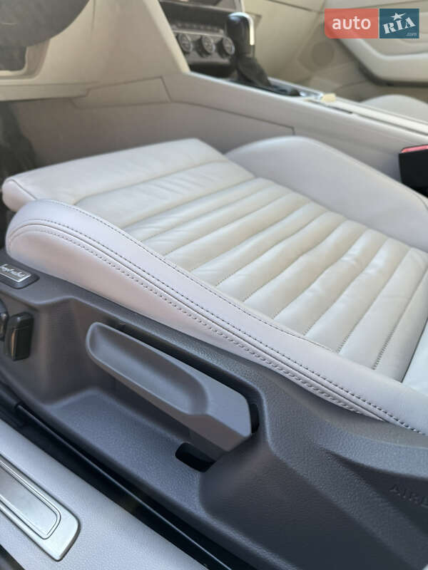 Универсал Volkswagen Passat Alltrack 2020 в Киеве фото 12 Универсал Volkswagen Passat Alltrack 2020 в Киеве