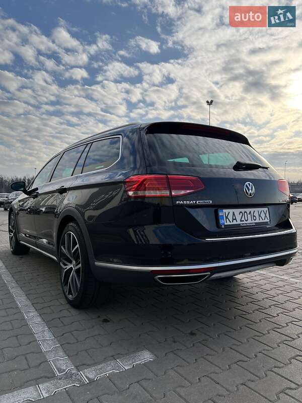 Універсал Volkswagen Passat Alltrack 2016 в Києві
