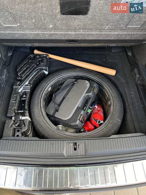 Універсал Volkswagen Passat Alltrack 2016 в Києві