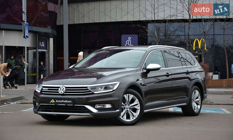 Універсал Volkswagen Passat Alltrack 2017 в Києві