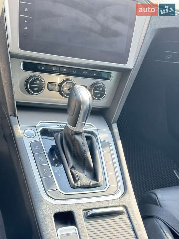 Універсал Volkswagen Passat Alltrack 2017 в Ужгороді