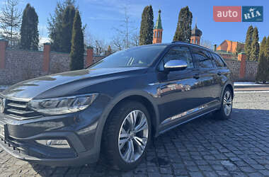 Универсал Volkswagen Passat Alltrack 2019 в Киеве