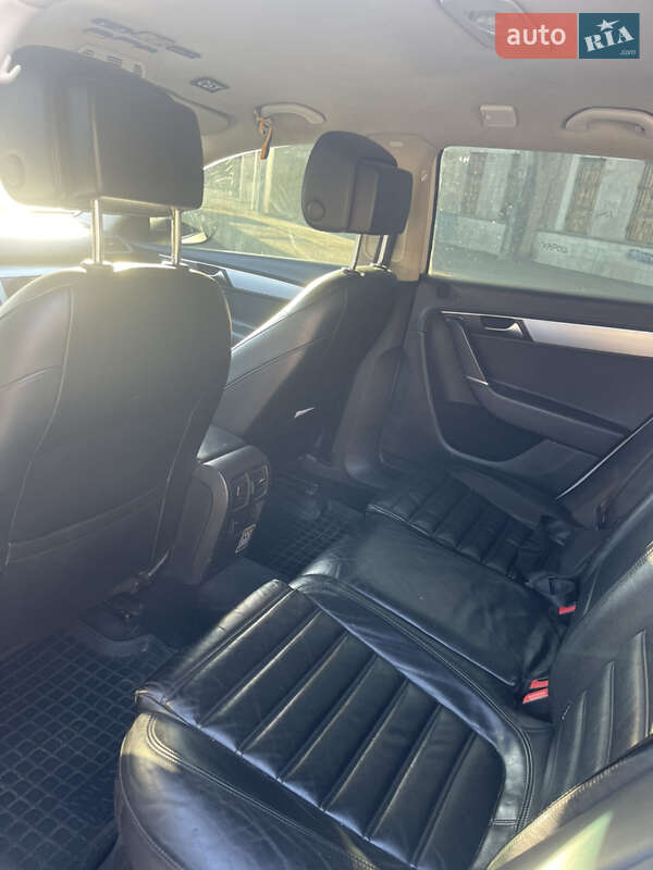 Універсал Volkswagen Passat Alltrack 2013 в Івано-Франківську