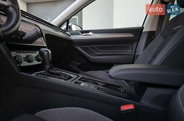 Универсал Volkswagen Passat Alltrack 2019 в 