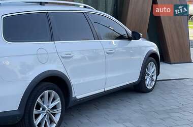 Універсал Volkswagen Passat Alltrack 2014 в 
